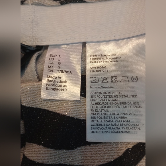 Pants. H&M DIVIDED. Size Large. Animal Print. Boot Cut Flare Leg - Picture 7 of 16